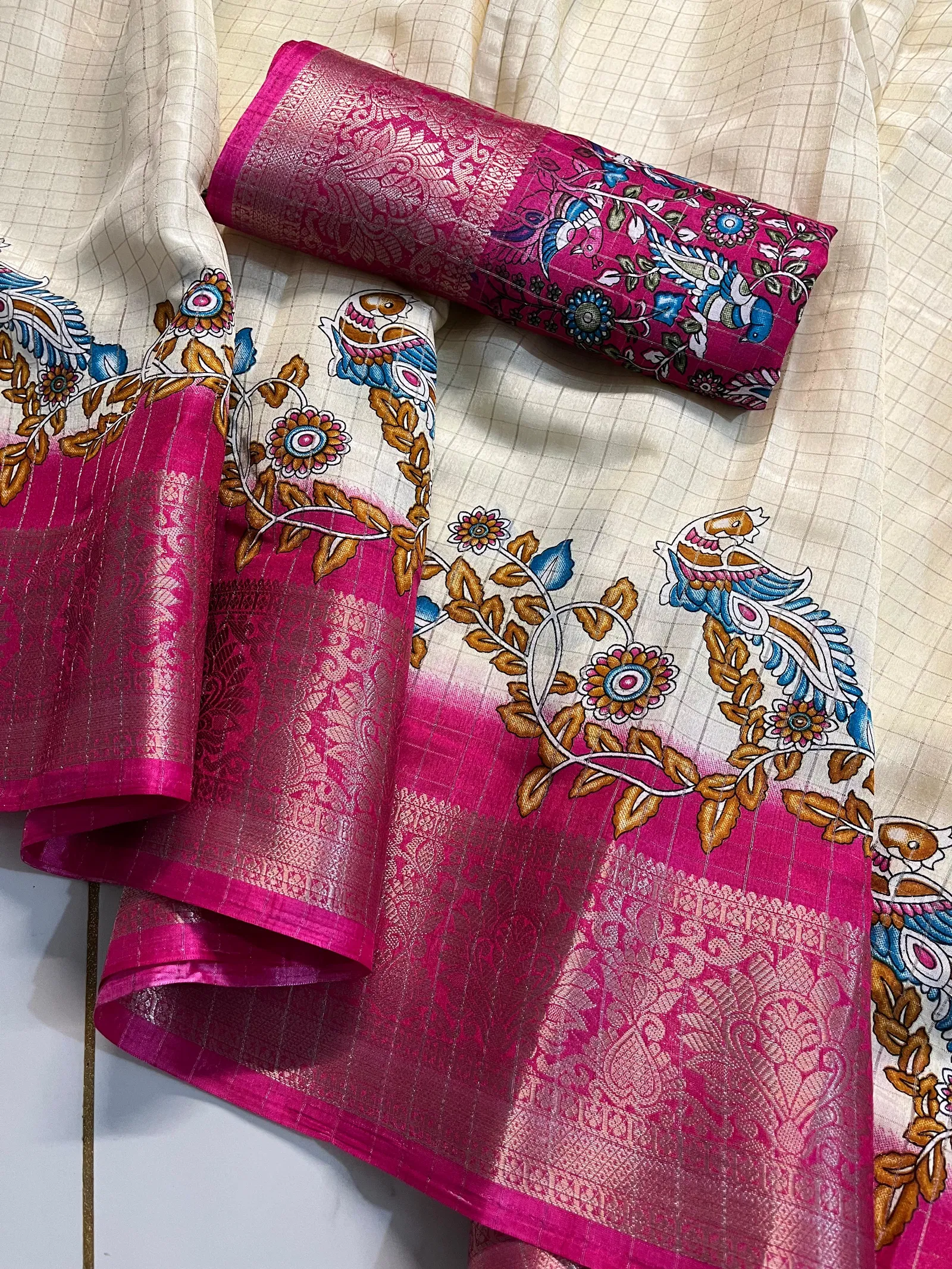 Wow Designer Non Catalog Dola Silk Printed Sarees Wholesale Price In Surat
